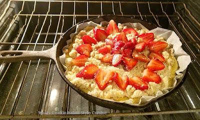 this is a recipe card on how to make an old fashioned buttermilk strawberry baked shortcake in a cast iron skillet with streusel topping