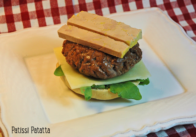 recette d'hamburger du sud ouest, recette de pain hamburger, magret et foie gras en hamburger, french burger