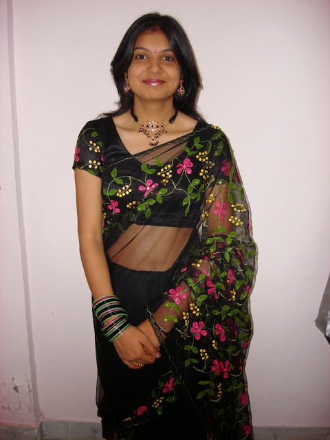 Desi Bhabhi Navel Show | Beautiful Sexy Girl Hot