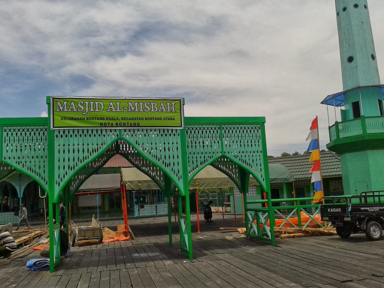 Objek Wisata Bontang Kuala di Kota Bontang Jalan Sambil