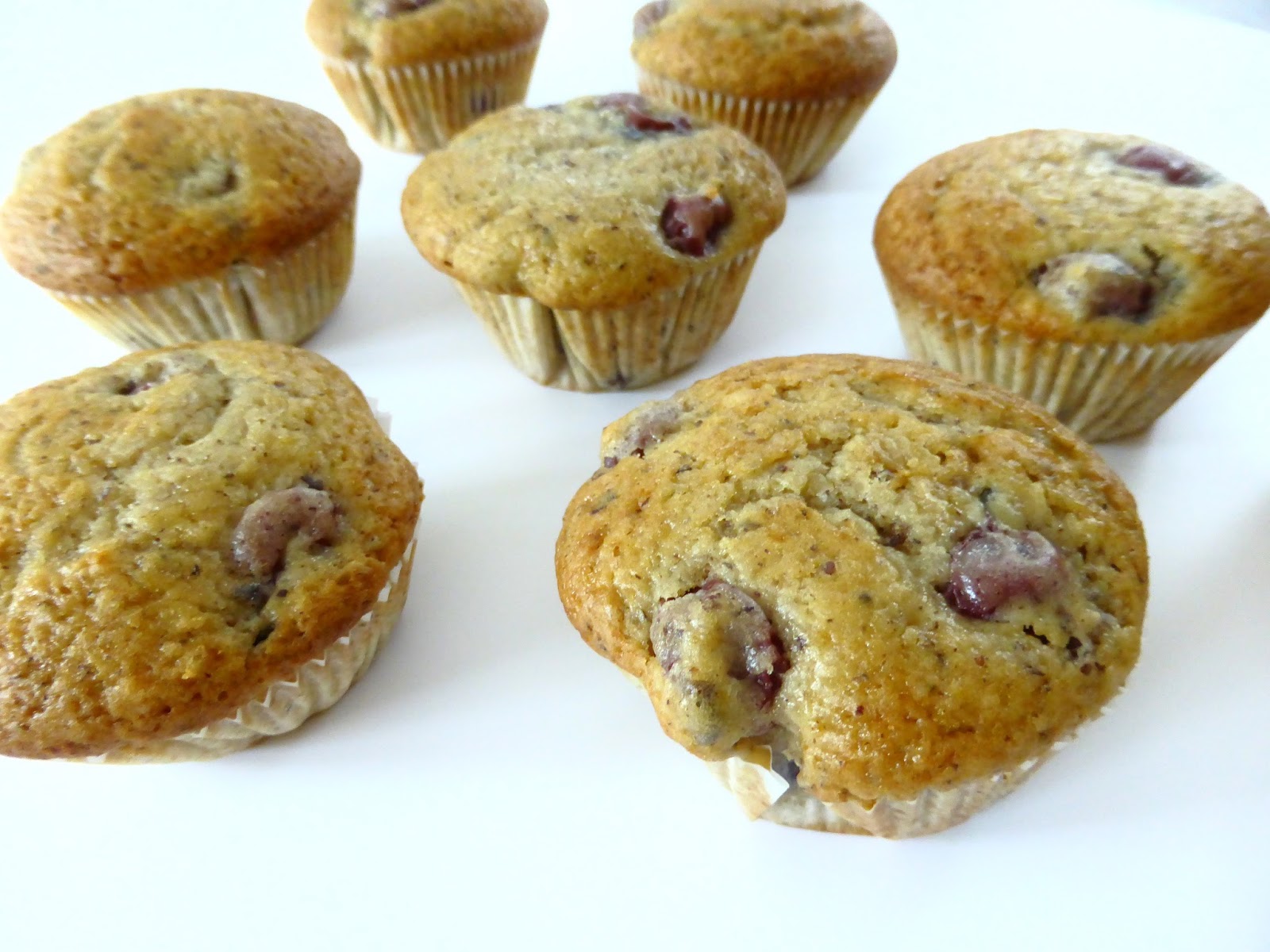 VEGAN - GO FOR IT: SAUERKIRSCH-HASELNUSS-MUFFINS