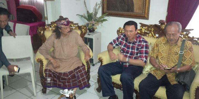 Gus Nuril Tuding MUI Lakukan Makar Karena Keluarkan Fatwa Ahok Menista Agama, Wasekjen MUI : Gus Nuril enggak Usah Ditanggapi Gus Nuril Tuding MUI Lakukan Makar Karena Keluarkan Fatwa Ahok Menista Agama, Wasekjen MUI : Gus Nuril enggak Usah Ditanggapi