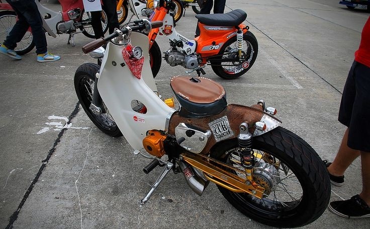 Honda Super Cub độ phong cách Street Cub cực chất tại Hà thành