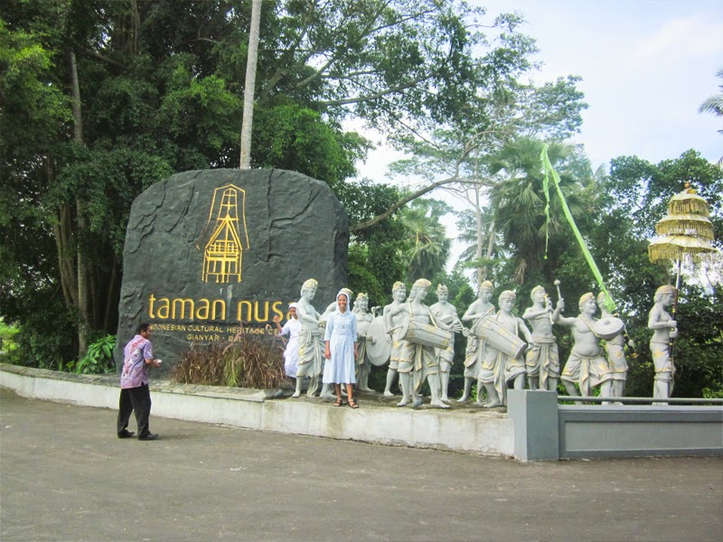 Tempat Wisata Taman Nusa Gianyar