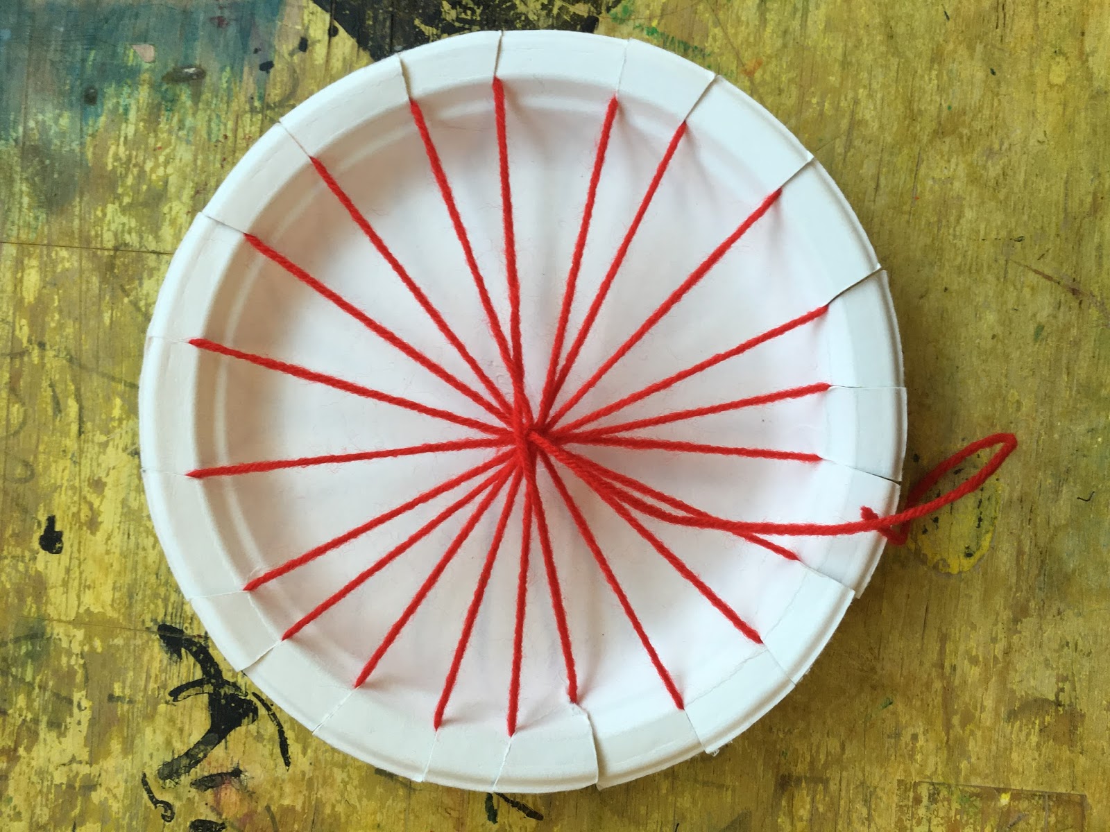 Paper Plate WeavingMake a Yarn Bowl!