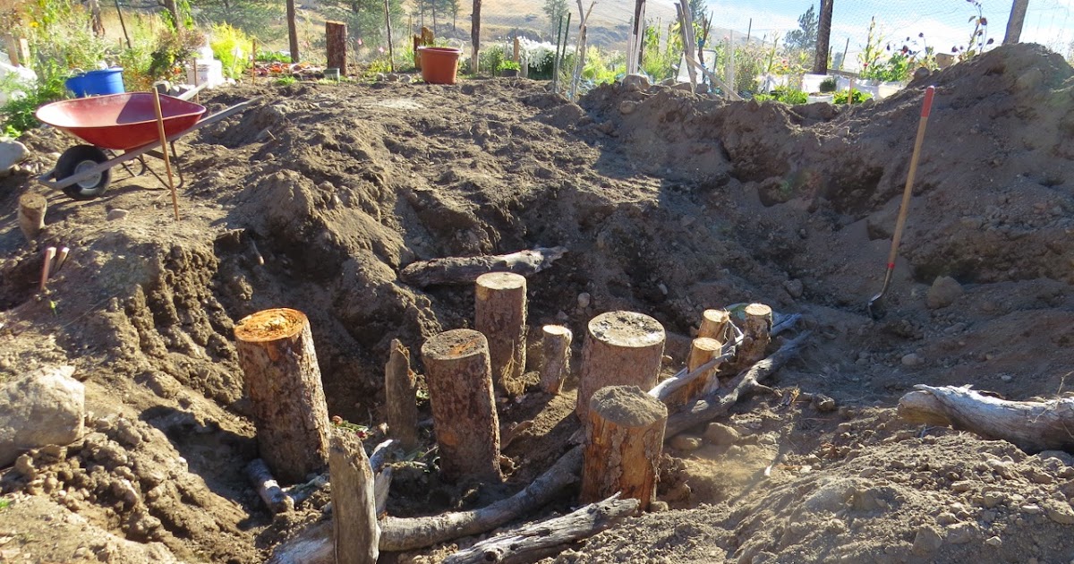Wood for Food Gardening with the Slow Burn of Rotting Wood Mixed Bed