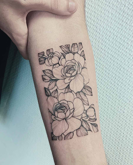 Tatuagens femininas de flores Tatuagens femininas de flores