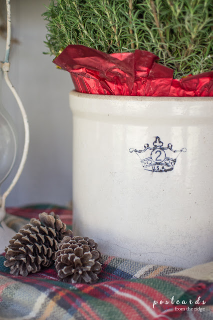 21 Ways To Use Vintage Items In Your Christmas Decor Postcards