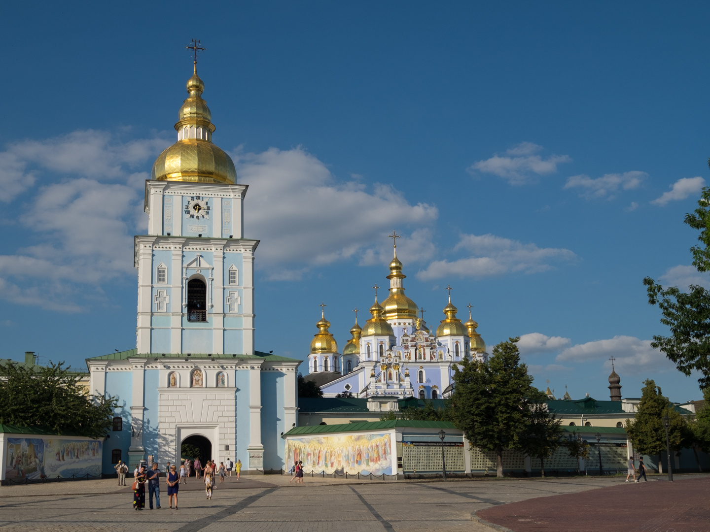 Hello Talalay: Churches As Cupcakes In Kiev