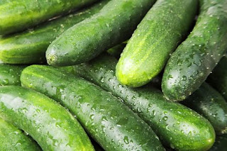 Kheera khane ke fayde. Kheera khane ke fayde (Benefits of Cucumber in Hindi/Urdu.)