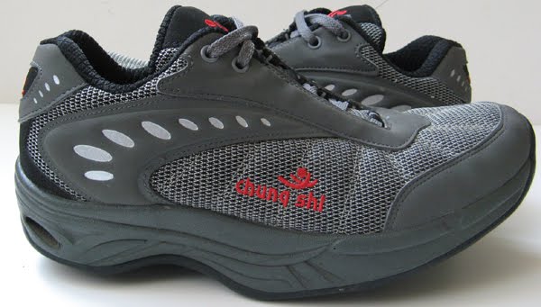 How To Walk In Chung Shi Shoes How To Walk In Chung Shi Shoes
