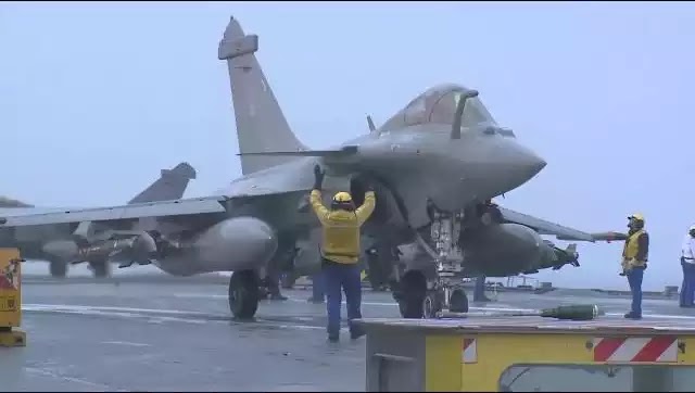 Θρίλερ στην Α.Μεσόγειο: Αναγκαστική προσγείωση δύο γαλλικών μαχητικών Rafale-M στην Λάρνακα Θρίλερ στην Α.Μεσόγειο: Αναγκαστική προσγείωση δύο γαλλικών μαχητικών Rafale-M στην Λάρνακα