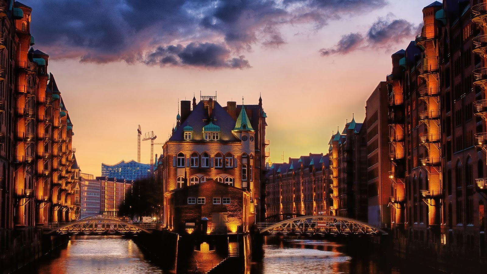 Beautiful City at Sunset | Full HD Desktop Wallpapers 1080p