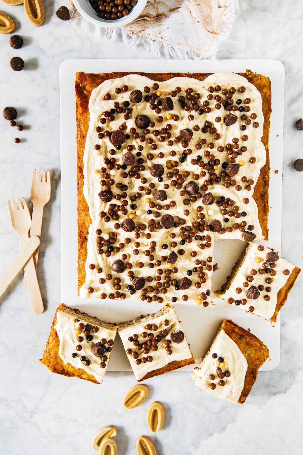 banana sheet cake with dulcey cream cheese frosting