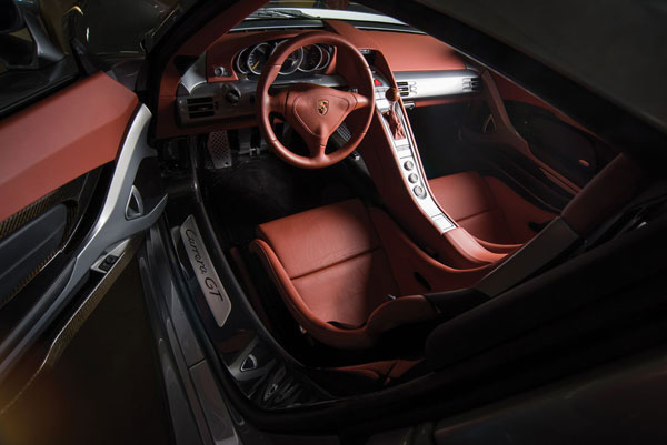 Porsche Carrera GT Interior