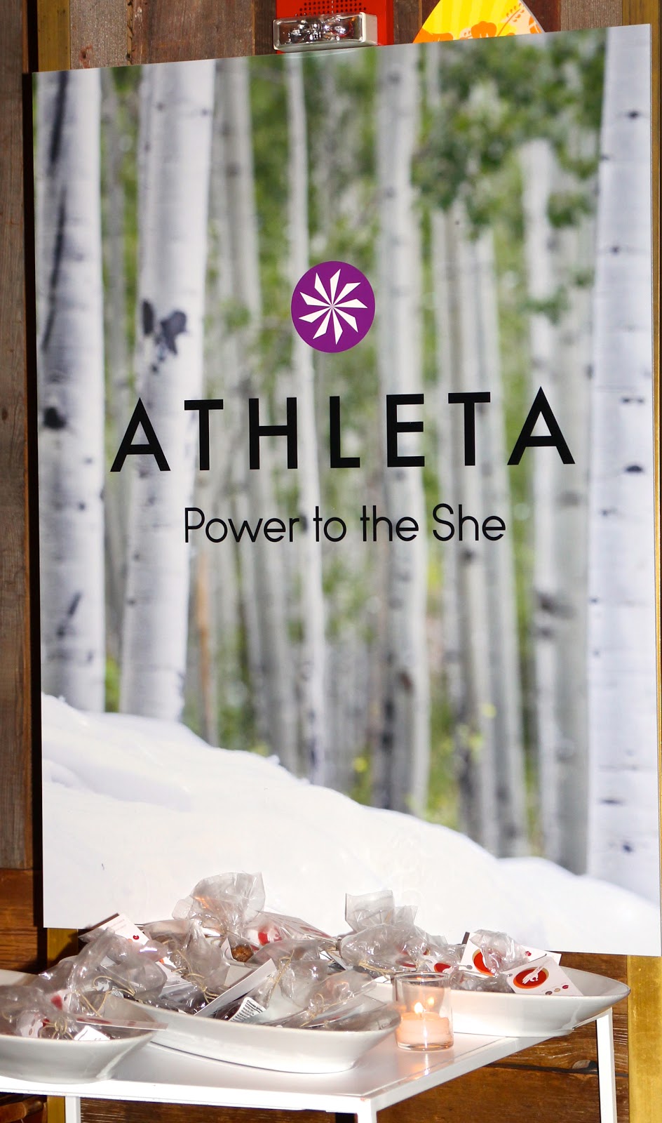 ATHLETA WORKOUT, WARMUP LIFESTYLE APPAREL HOLIDAY 2012/13