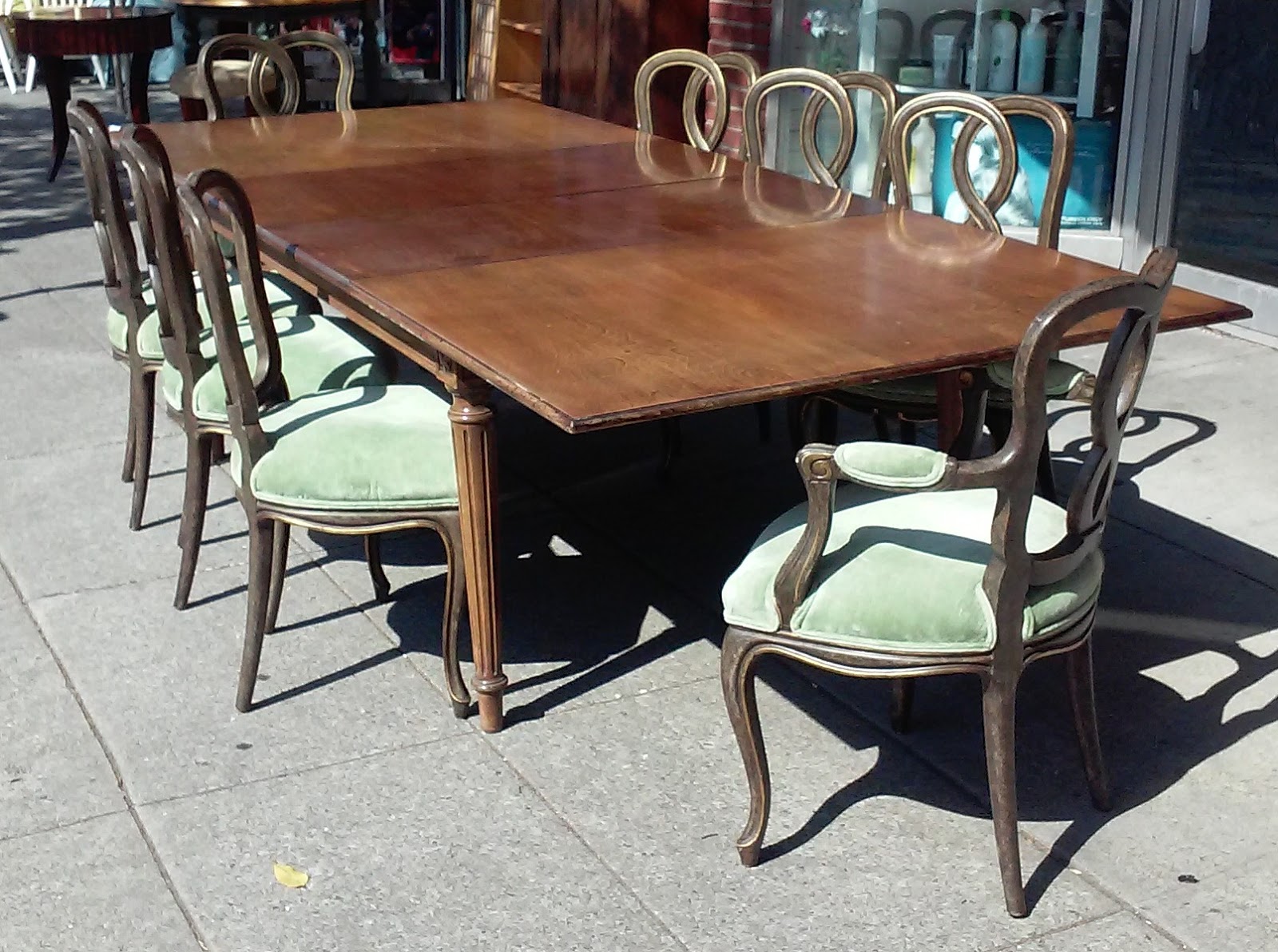 UHURU FURNITURE & COLLECTIBLES SOLD 17439 French Country Dining Set