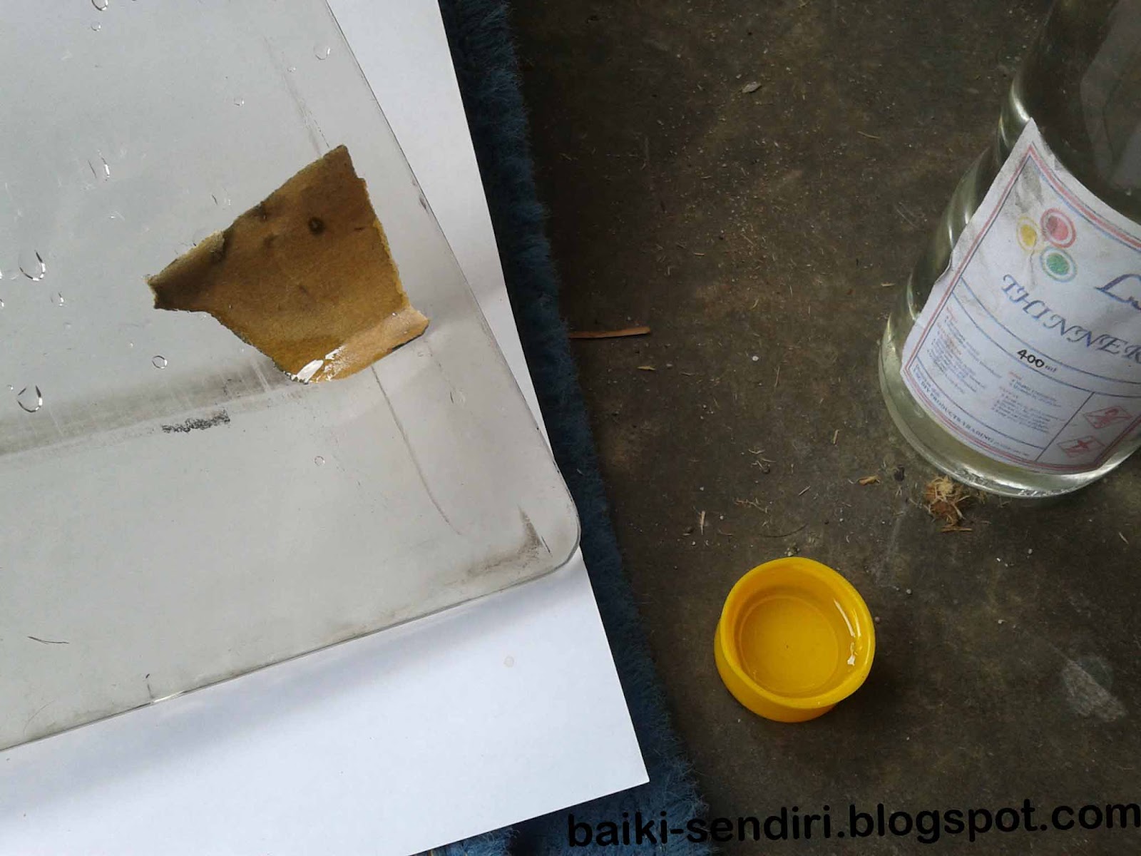 Baiki Sendiri How to Remove/Clean Dirty/Paint On Car Windows