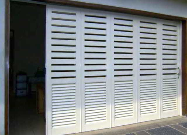 Contoh Model Desain Pintu Garasi Terbaru Contoh Model Desain Pintu Garasi Modern Terbaru