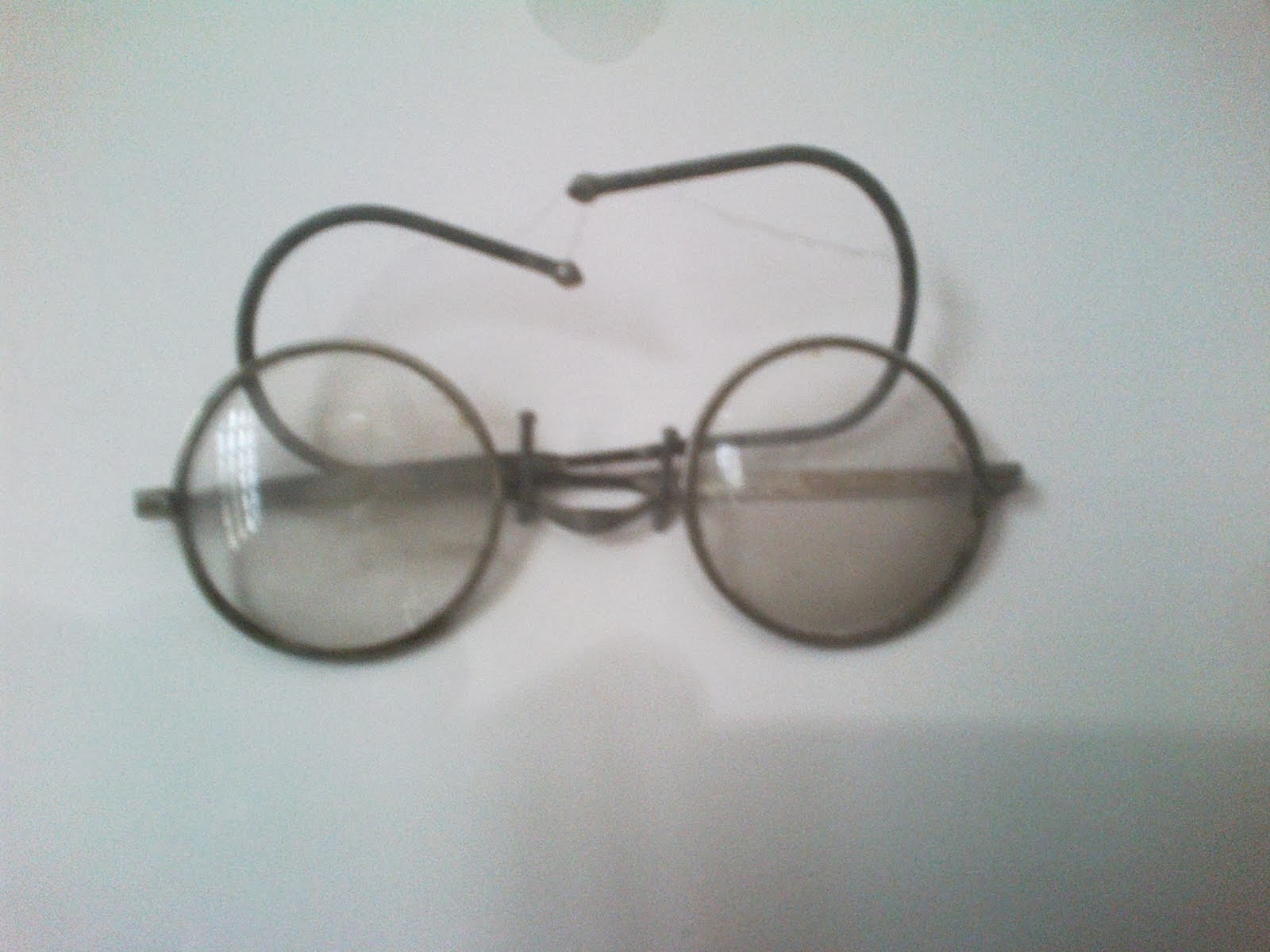 Specs of M.Gandhi