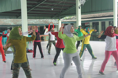Jaga Kebugaran Dan Kesehatan, Persit KCK Cab XLVI Kodim Sragen Laksanakan Senam