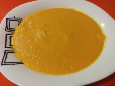 Una ració de crema de pastanaga - recepta