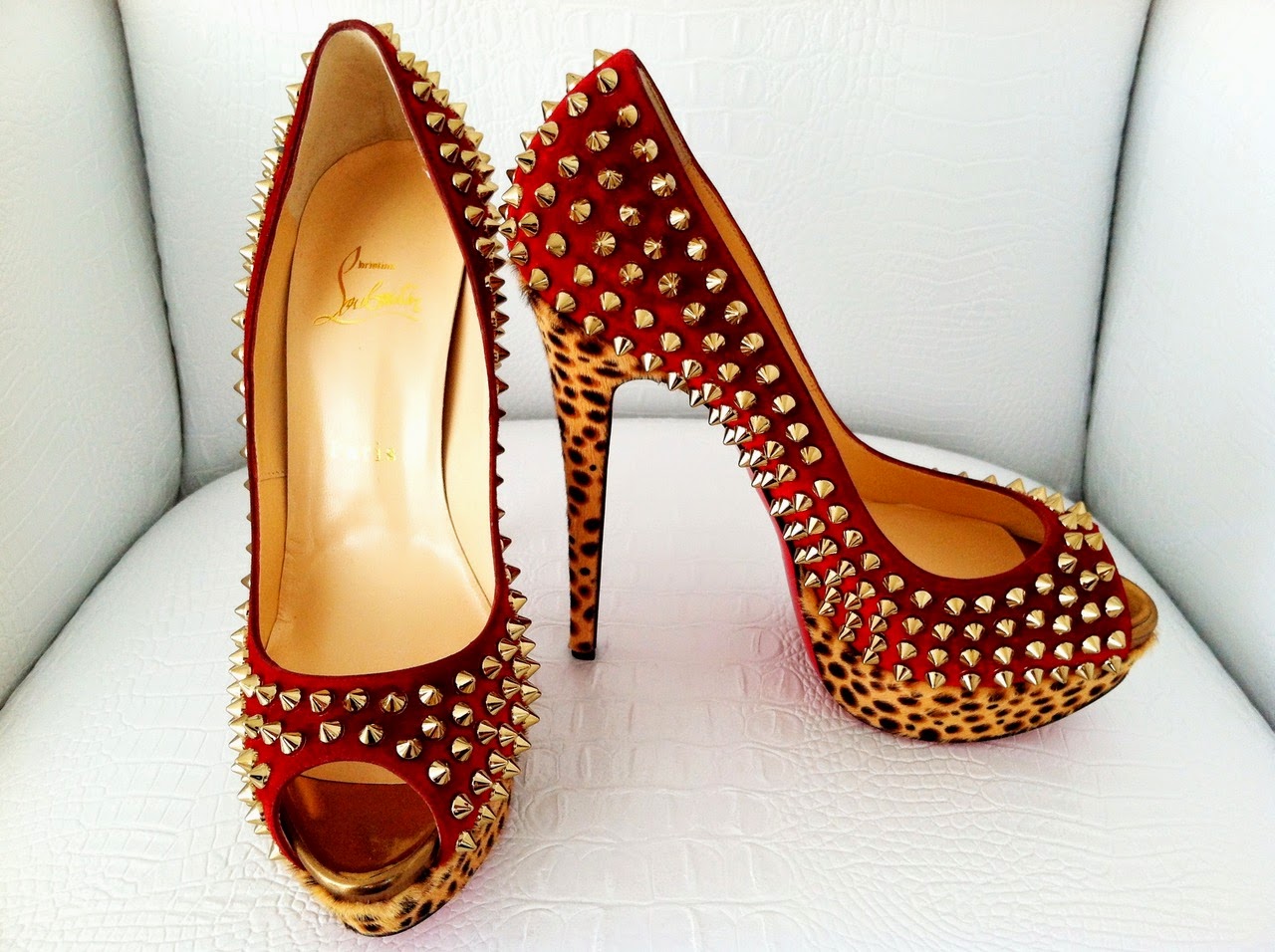Zapatos de moda para la mujer moderna Zapatos de moda para la mujer moderna