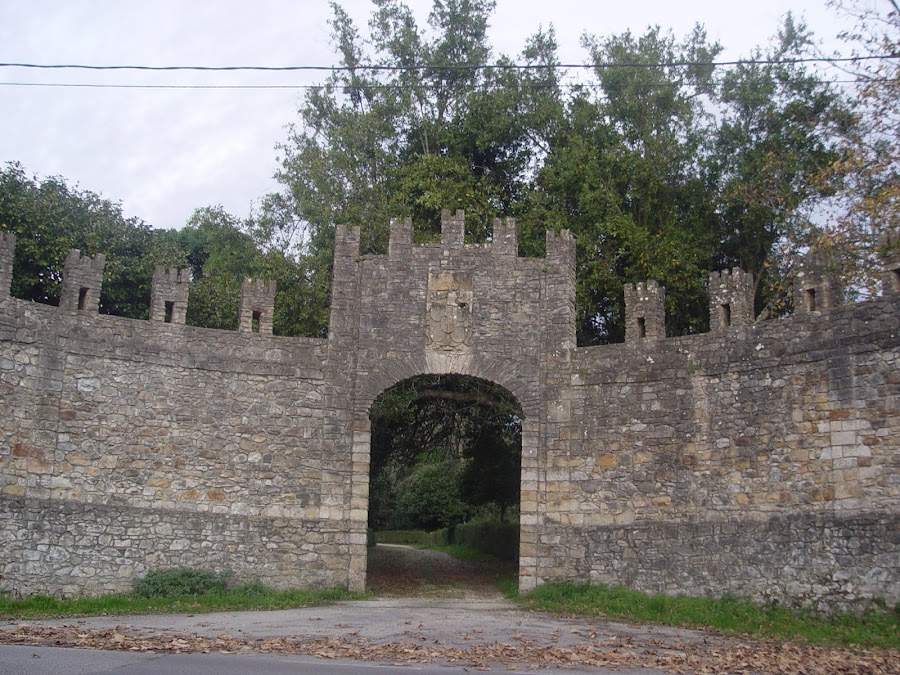 puerta-fortaleza-deva-gijon