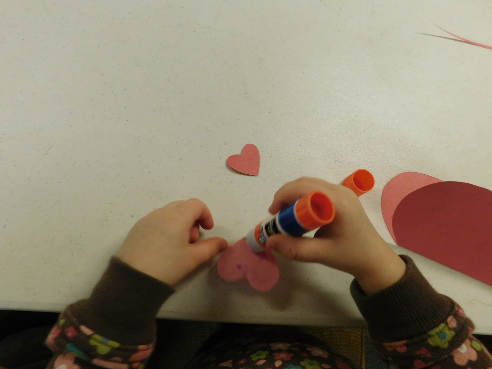 Tots and Me... Growing Up Together: Valentine's Day Craft: Valentine's