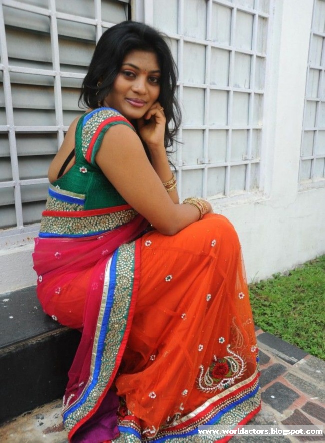 Actress Soumya Cute Mind Blowing Picture Gallery World