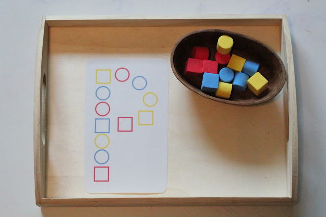 Tot school trays to explore the letter P. These easy to create ideas help toddlers learn to identify letters in a hands on, fun way.