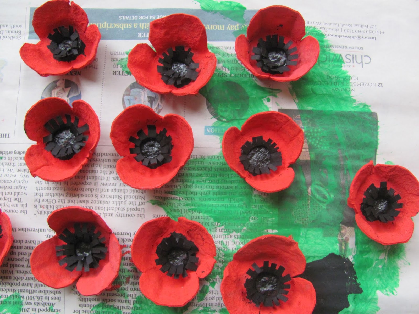 Jumble Tree Poppy egg carton craft for Remembrance Day