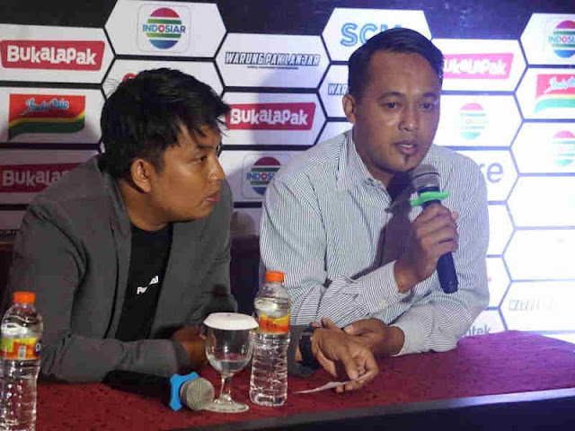 Dua Layar Lebar di Stadion Maguwoharjo Sleman untuk Supporter Tak Kebagian Tiket Dua Layar Lebar di Stadion Maguwoharjo Sleman untuk Supporter Tak Kebagian Tiket