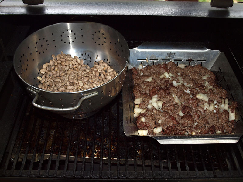 Pellet Smoker Cooking Smoked meat & smoked bean Chili