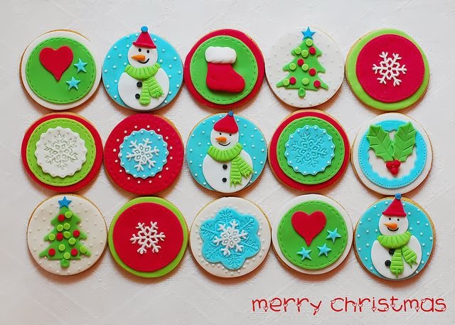 Christmas decorating cake decorations designs marzipan cakes whisk pink fondant fruit fourth sent holiday recipes easy choose WONDERLAND: CHRISTMAS CAKE DECORATING IDEAS