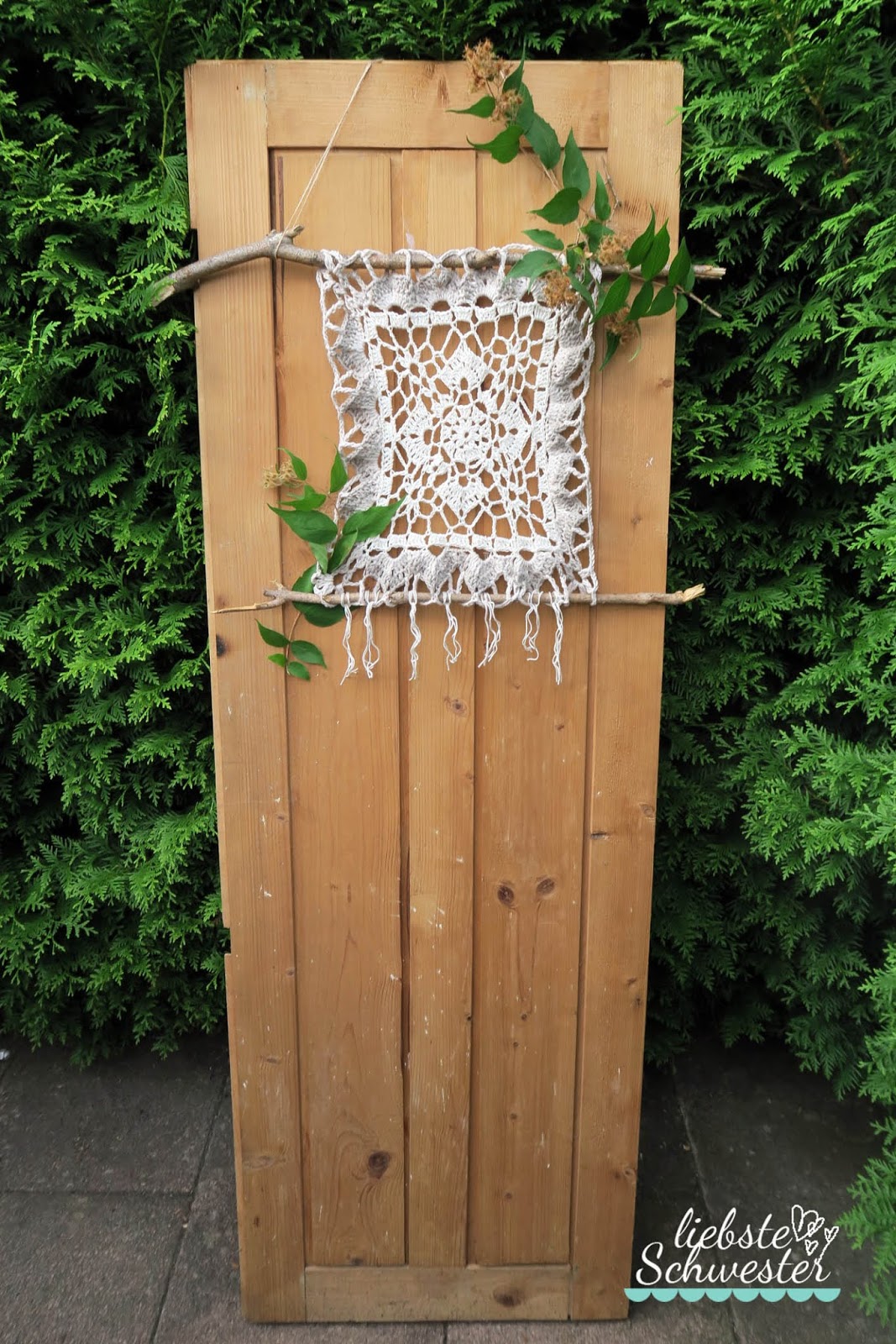 Hakeldekoration Im Garten