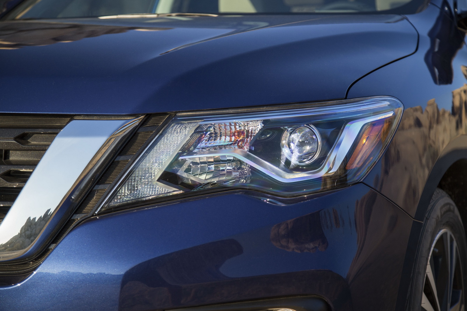 2017 Nissan Armada Configurations >> 2017 Nissan Pathfinder Priced From $30,890 In The US 2017 Nissan Armada Configurations >> 2017 Nissan Pathfinder Priced From $30,890 In The US