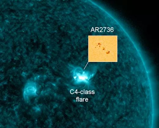 La mancha solar ar2736 se extiende a mas de 100,000 km a través del sol y esta liberando cme hacia la tierra. La mancha solar ar2736 se extiende a mas de 100,000 km a través del sol y esta liberando cme hacia la tierra.