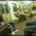 Έβγαζαν τα μάτια τους στο τραίνο και δεν άρεσε το θέαμα στους επιβάτες..Τους έδωσαν ένα πολύ καλό μάθημα! [Video]