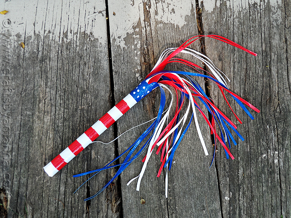 Patriotic Duck Tape Parade Stick | 20 Crafts for the 4th of July - Independence Day DIYs | directorjewels.com
