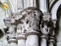 Toul - Cathédrale Saint-Etienne : Chapiteaux à feuillage du cloître