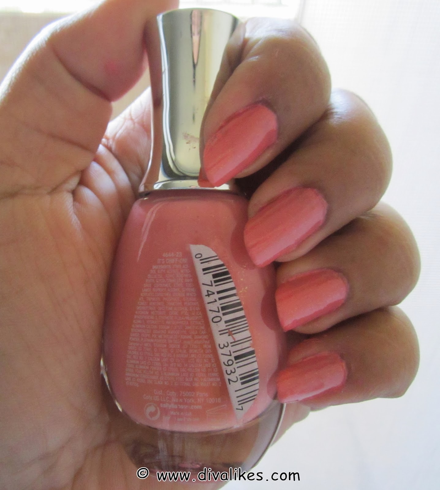 Sally Hansen Diamond Strength No Chip Nail Color In It's Chiff-on Review &  Swatch | Diva Likes