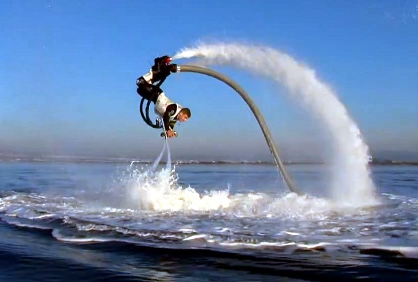 Flyboard: Το απόλυτο θαλάσσιο σπορ
