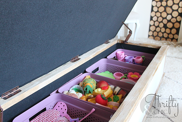 7 toy storage ideas that blend in with your decor! Out of site toy storage!