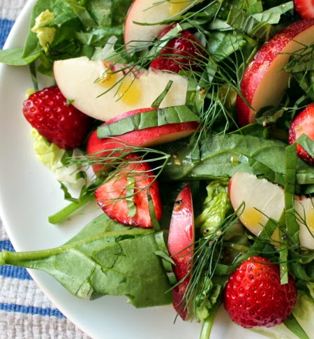 Strawberry, nectarine, basil, and fennel frond salad