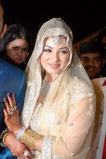 Bridal Dresses Ayesha Takia Marriage With Farhan Azmi Ayesha Takia Marriage Pics Pictures Photos Date