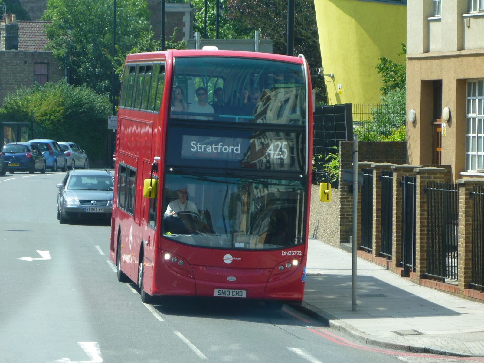 Tom London Surrey Bus Blog Route 425 Observations