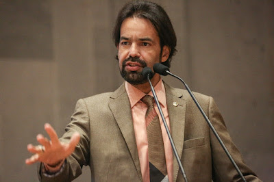 Resultado de imagem para deputado diogo moraes pe