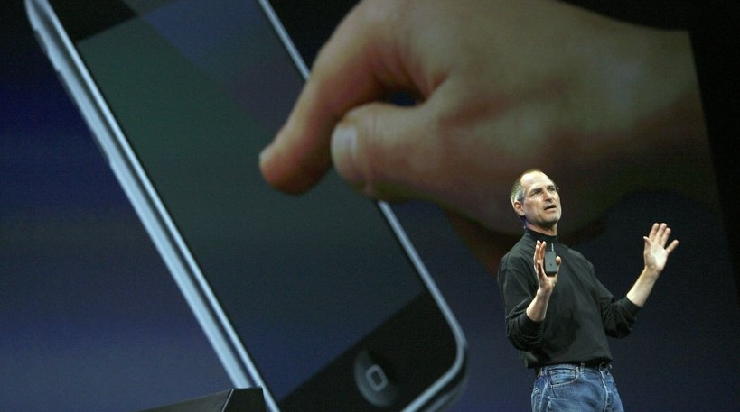 Bagaimana Steve Jobs Menyesatkan Room Full Tech Media Dan Mengubah