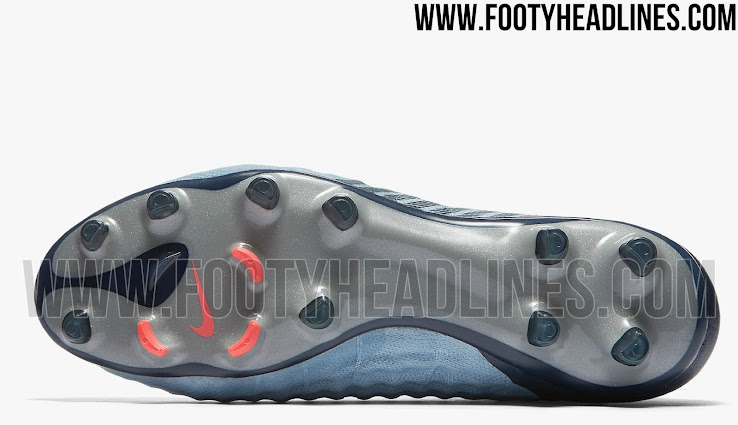 Mercurial Superfly v. Magista Obra Nike Radiant Reveal